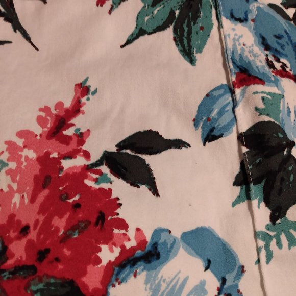 🌎Floral White Cropped Trouser 2016 - Picture 3 of 4